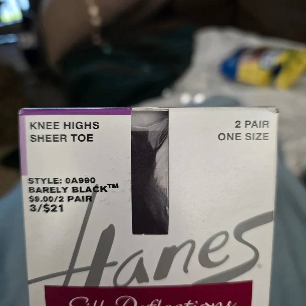 Hanes Silk Reflections Knee Highs Barely Black Sheer Toe 2 Pair Women OS NEW